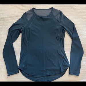 Lululemon Sculpt Long Sleeved Shirt - Iron Blue - Sz 6 - EXCELLENT CONDITION!